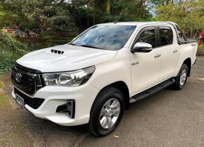 Camioneta Toyota Hilux - Transportes Granda