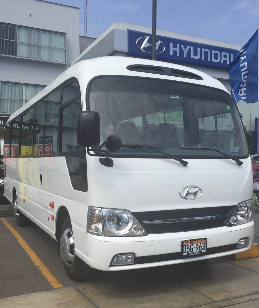 Van Toyota Hiace - Transportes Granda